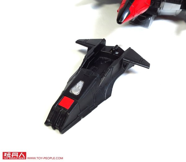 Titans Return Sky Shadow, Brawn And Roadburn Detailed In Hand Photos 40 (40 of 66)